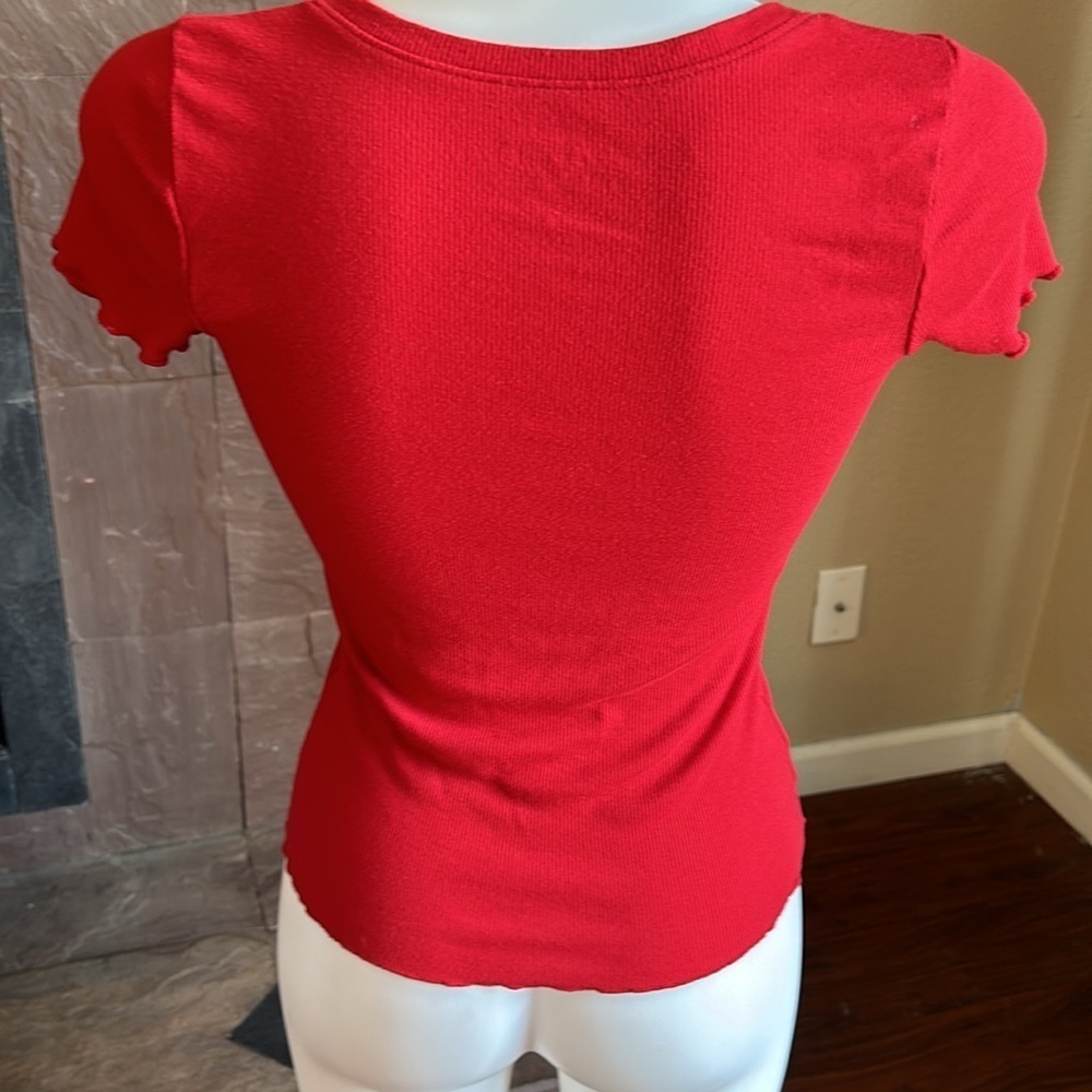 Hollister women’s button up short sleeve shirt, top small red - Picture 3 of 4